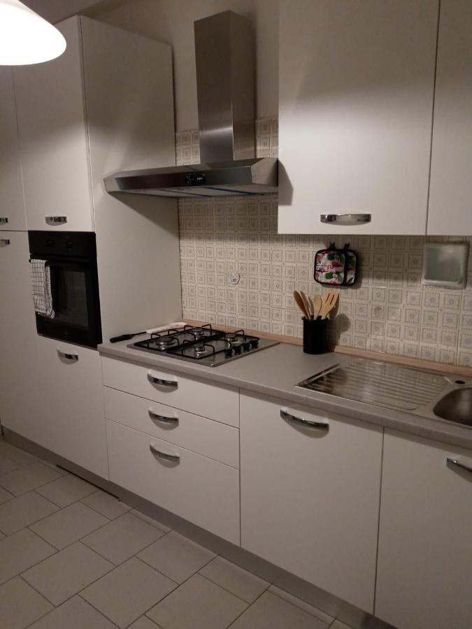 Sara Apartman Fidenza Kültér fotó