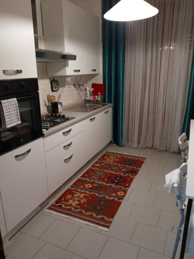 Sara Apartman Fidenza Kültér fotó